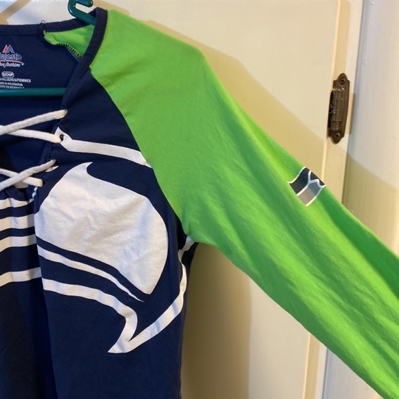 Seahawks shirt by Majestic s/p women’s - Picture 4 of 7